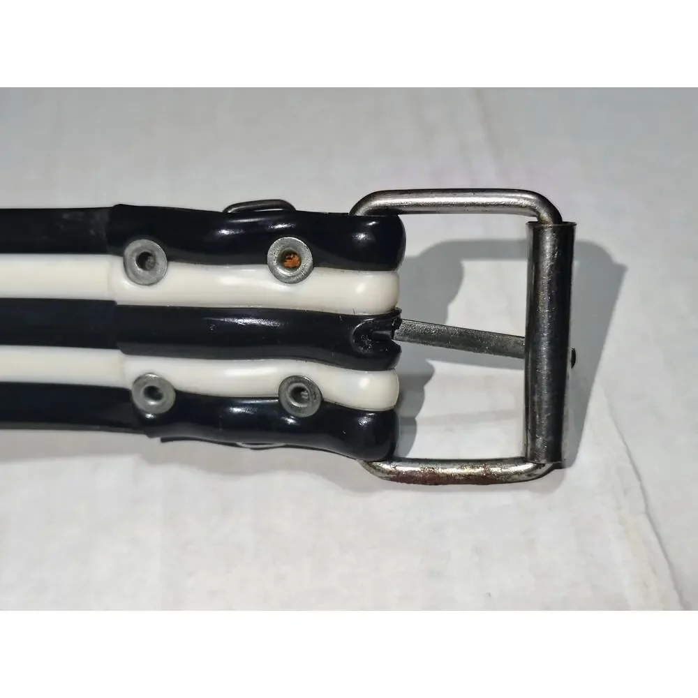 80s Mod Molded PVC Belt Black White Stripes Pull Through Buckle 38 - 40 Inches